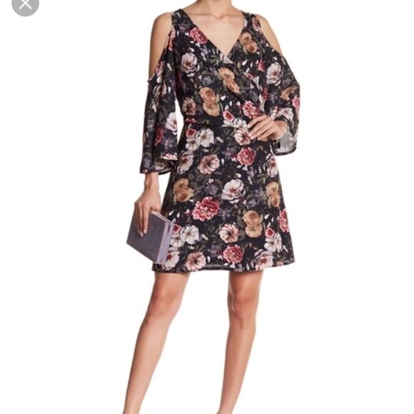 Alexia Admor Cold Shoulder Floral Dress Sz XS NWT - Picture 1 of 3